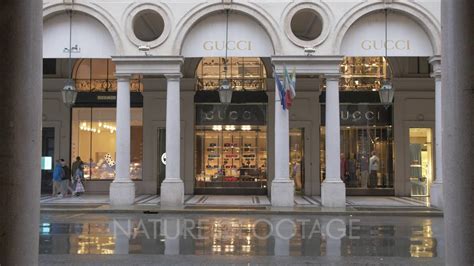 negozio gucci torino via roma|gucci showroom.